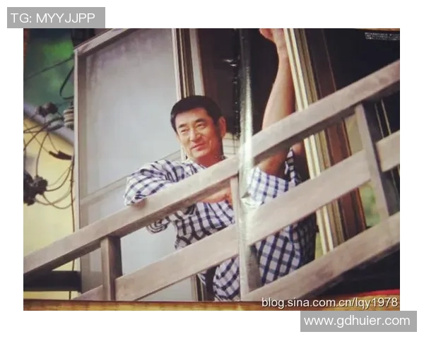 粤语专访足球巨星揭秘职业生涯与个人生活的精彩瞬间 粤语专访足球巨星揭秘职业生涯与个人生活的精彩瞬间