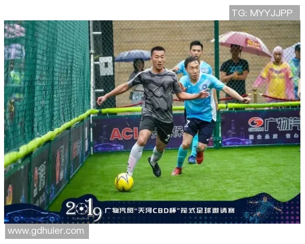 在足球的舞台上追寻自由与快乐罗纳尔迪尼奥的完美结合之道