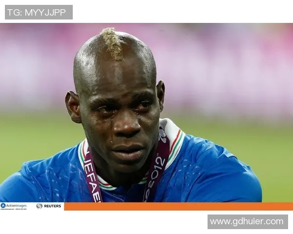 足球明星心碎瞬间的感人故事与经典瞬间回顾