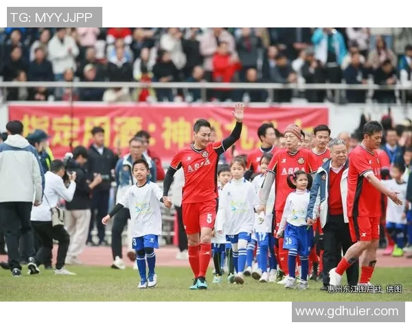 长沙国际足球明星赛盛大开幕球迷齐聚共庆足球盛事 长沙国际足球明星赛盛大开幕球迷齐聚共庆足球盛事