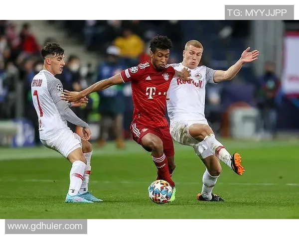 拜仁与红牛鏖战90分钟终场平局双方均未能破门得分 拜仁与红牛鏖战90分钟终场平局双方均未能破门得分